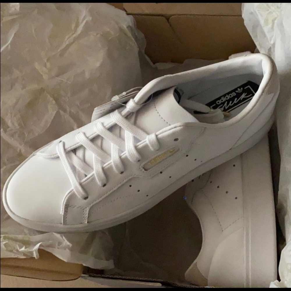 Woman’s shoe (bought the wrong sizes for my kids)
